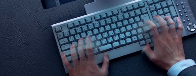 怪しげに見えないWEBサイトで感染